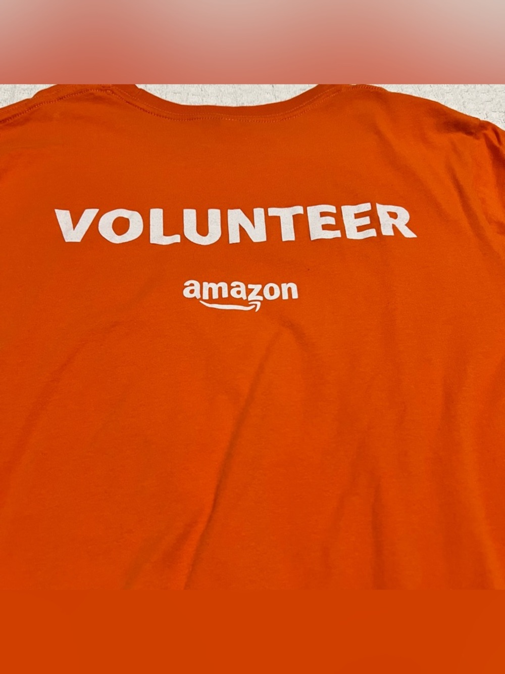 Amazon Adult Orange Logo Volunteer Graphic Tee Short Sleeve Size XL T-Shirt